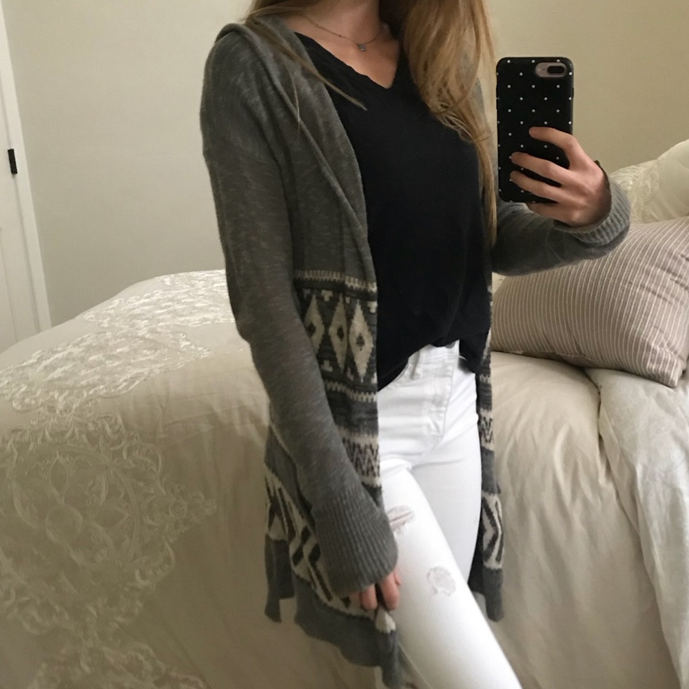 Hollister Tribal Pattern Sweater ~ size XS